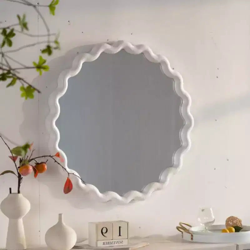 GDFStudio Ning Modern Scalloped Round Wall Mirror