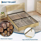 Cadre de lit Queen Size avec tête de lit en rotin, plateforme en métal robuste et lattes en bois, aucun sommier tapissier requis
